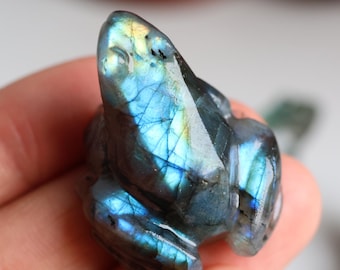 Natürlicher Labradorit geschnitzter Frosch, Kristallfrosch, Frosch schnitzen, Froschstatue, Froschdekor, Reiki heilen, Kristallgeschenke 1,4 "