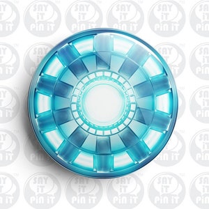 Puede incluir: Un objeto circular azul y plateado con una luz brillante en el centro. El objeto tiene un diseño que se asemeja a un patrón circular de círculos concéntricos.