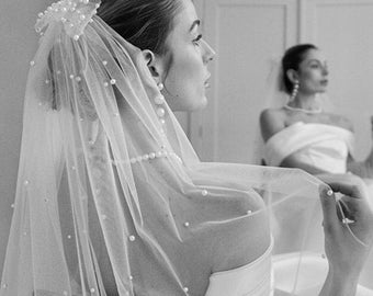 Bachelorette Bow Veil , Dainty Pearl Fingertip Wedding Veil , Bride To Be gift