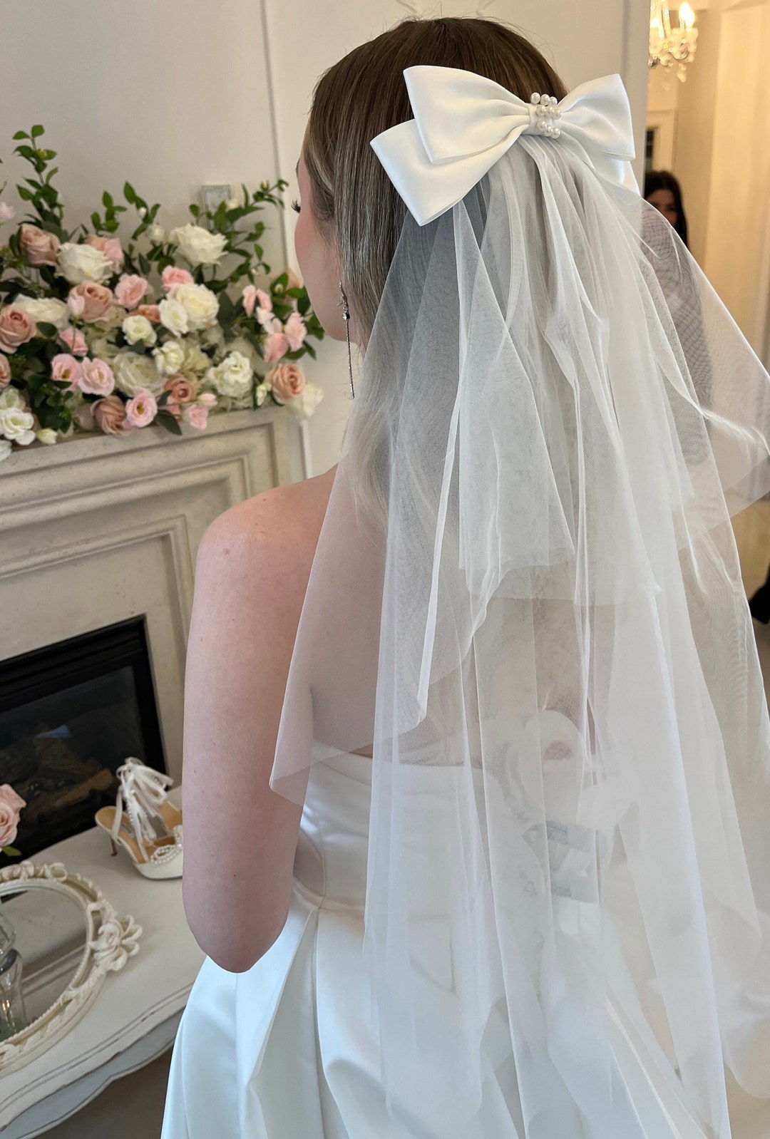 5 Layer Pearl Accents Elbow Bridal Wedding Veil With Satin Bow Comb White Veil Pearl edge wedding veil in elbow length -  main image 3