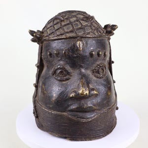 Benin bronze Oba head sculpture Benin king bust Edo Nigeria from the 1950s about 7.5 inches high