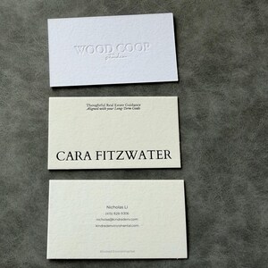 Gepersonaliseerde witte boekdruk-visitekaartjes, aangepaste reliëfkaarten met je tekst/logo, visitekaartjes (600 gsm dikte) afbeelding 5
