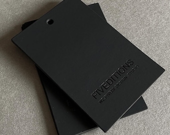Gepersonaliseerde hangtag met zwarte inscriptie en touwtje (500 gsm) premium tags voor kleding/bedrijf, visitekaartjes boekdruk, modern design tags