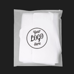 Anpassade transparenta frostade dragkedjepåsar, högkvalitativ plastpåse för kläder med din logotyp/text, förpackning för polyetenutskick, plastpåse för kläder