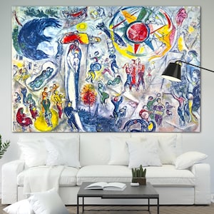 Op de afbeelding: Een kleurrijk abstract schilderij met een centraal cirkelmotief en figuren in verschillende poses. Het schilderij is uitgevoerd in een levendig palet van blauw, geel, rood en groen. Het is een klassiek voorbeeld van de kenmerkende stijl van de kunstenaar.