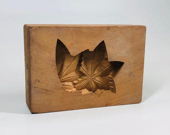 Y5248 KASHIGATA Autumn leaves Japan antique Wooden Pastry Mold wagashi