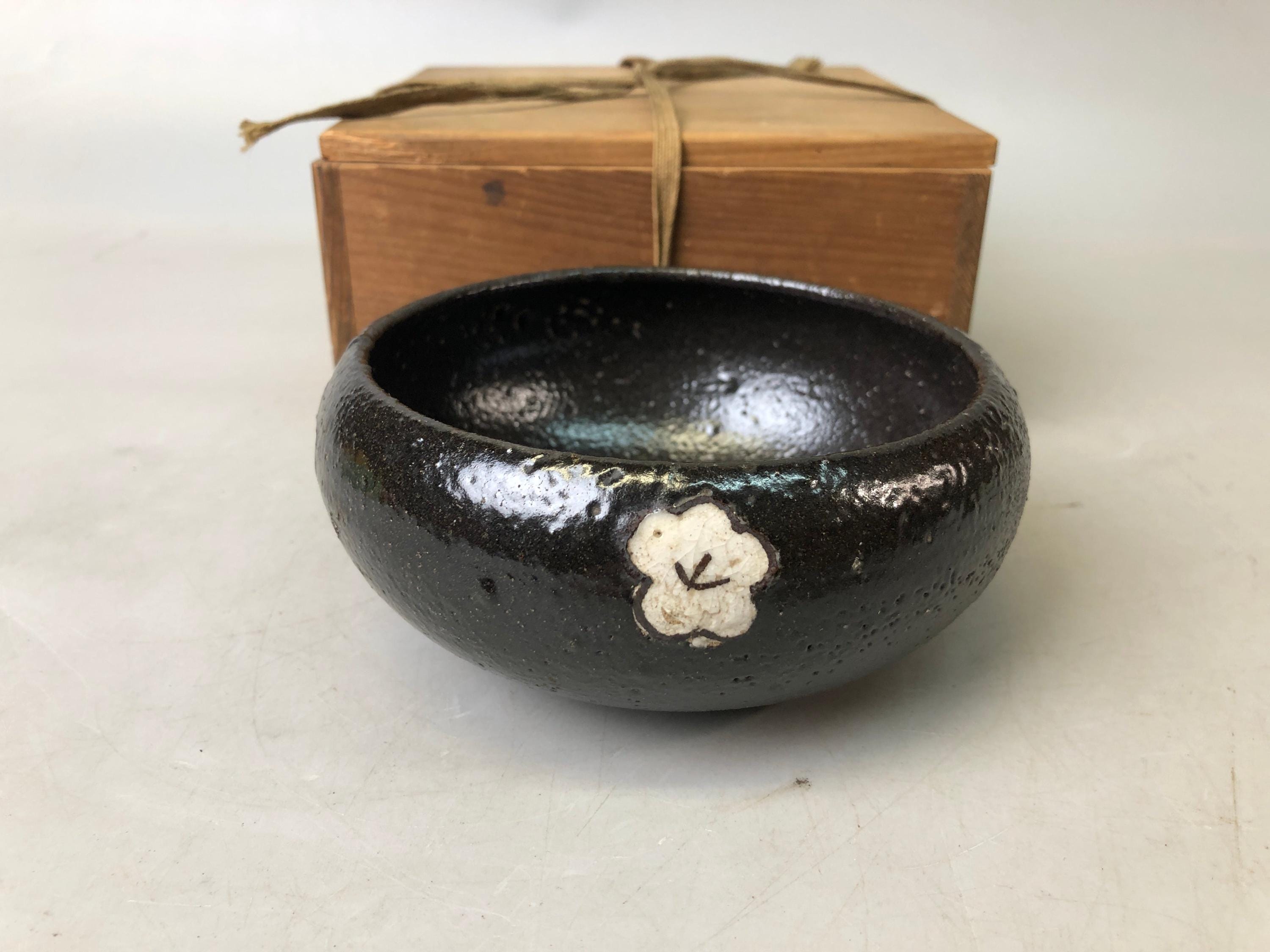 raku.です Raku Crackle Side Hug – Glaze On Studio