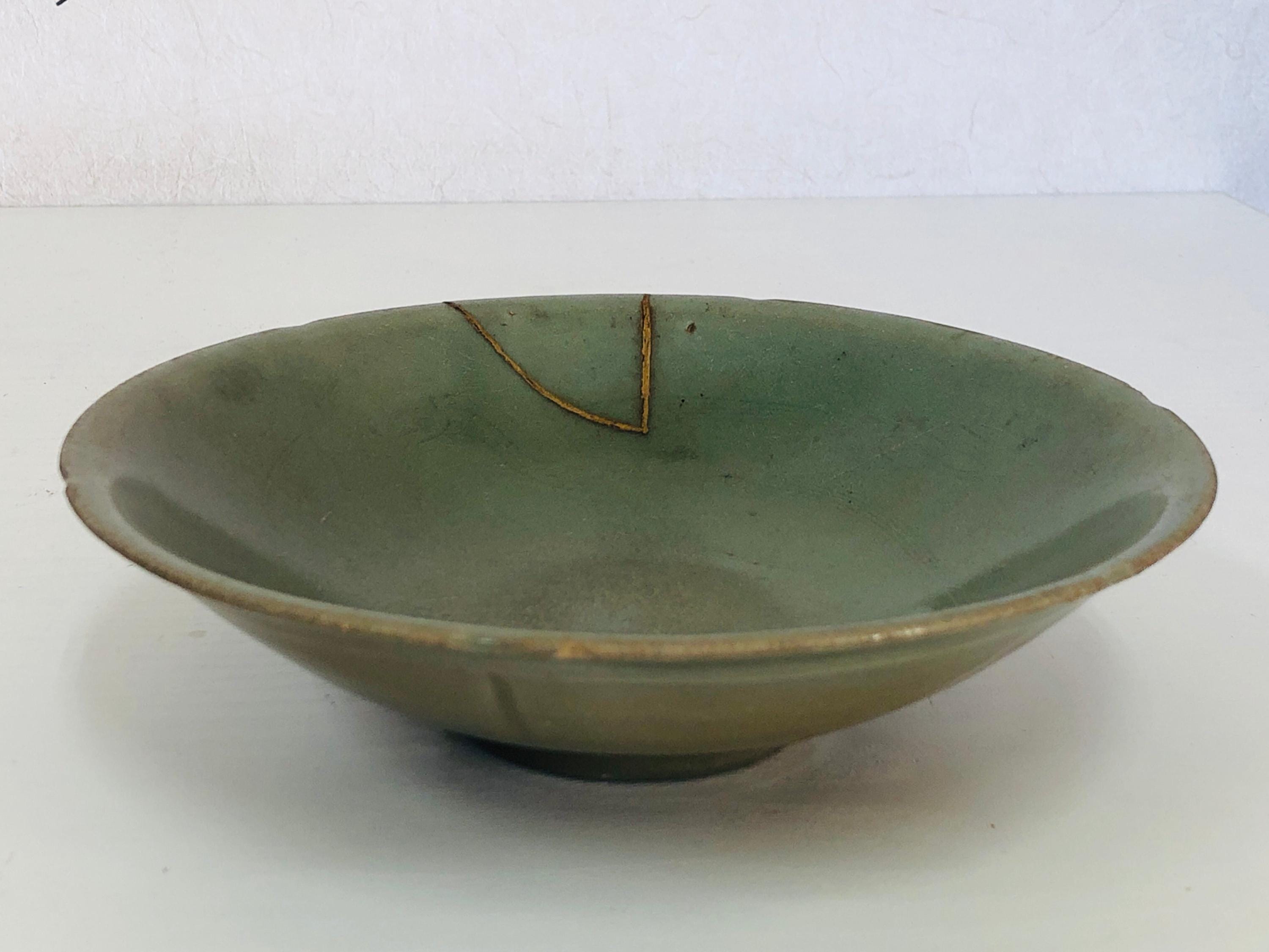 Y4105 茶碗 青磁 金継ぎ 箱入り 日本製 アンティーク 茶道 陶器 茶碗