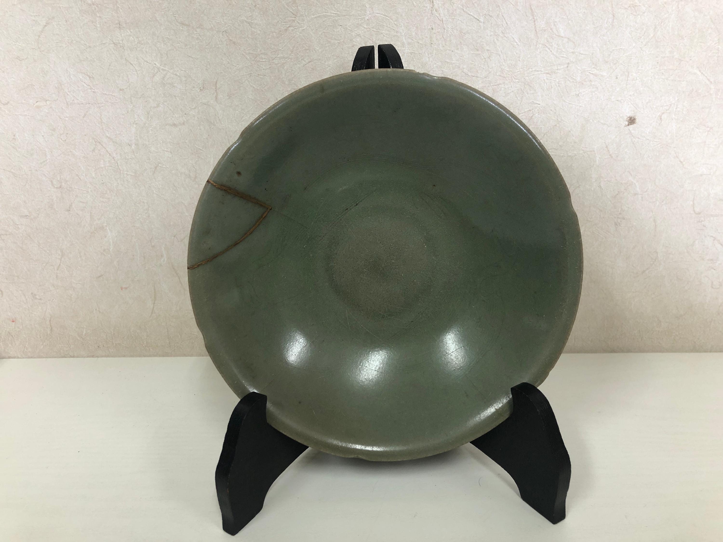 Y4105 茶碗 青磁 金継ぎ 箱入り 日本製 アンティーク 茶道 陶器 茶碗