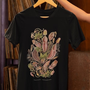Carnivorous Plant Shirt, Vintage botanical illustration tee, Nepenthes T Shirt, Nepenthes Shirt,  Nepenthes Tshirt, Carnivorous Plant Shirts