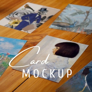 Mockup meerdere ansichtkaarten A6-papier DIN A, kunstillustratie, realistisch meerdere posters, wenskaart Close-up PSD Smart object Flatlay-sjabloon