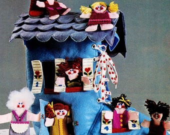 Modello per casa delle bambole e bambole in feltro / Giocattolo educativo per giochi di ruolo / Casa con scarpe in feltro per bambini / Regalo di apprendimento interattivo / Tutorial di cucito in PDF