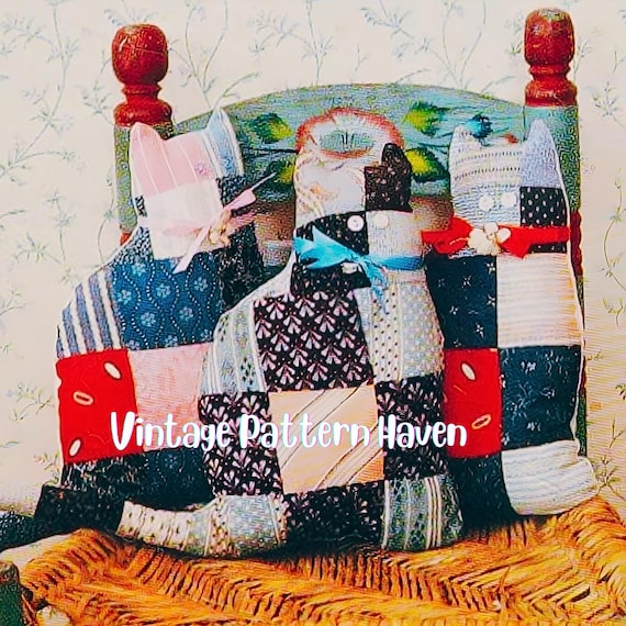 Vintage Patchwork Cat Pattern | DIY Fabric Cat Sewing Tutorial | Scrap Fabric Project | Cottagecore Home Decor | Upcycled Gift Idea