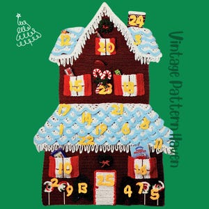 Puede incluir: Calendario de Adviento navideño hecho a mano en crochet con forma de casa de jengibre. La casa es principalmente burdeos con detalles blancos, azules y amarillos. Cuenta con bolsillos numerados para cada día de Adviento, con caramelos y regalos decorativos.