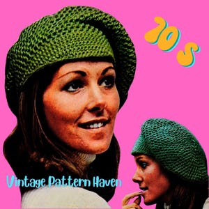以下が含まれることがあります： 緑色の編み物ベレー帽をかぶった女性。オレンジと黄色の「70's」の文字。テキスト「Vintage Pattern Haven」は水色です。画像はピンク色の背景です。