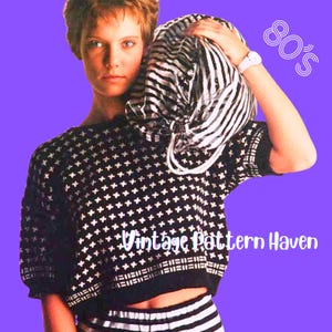 Può includere: Una donna indossa un top a fantasia bianco e nero e pantaloni a righe, tenendo in mano una borsa a righe bianche e nere. La parte superiore ha un motivo a croce. L'immagine contiene il testo "80's" e "Vintage Pattern Haven".