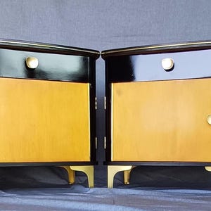 Vintage Charm: Set of 2 Mid-century Side Tables for a Classic Look / Retro Modern Nightstands /Nightstands / Bedside Tables