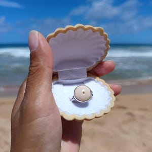 Kauai white Puka Shell Adjustable Ring - Resin and Stainless Steel - Hawaiian Jewelry -Everyday Ring - handmade gift - Kauai jewelry