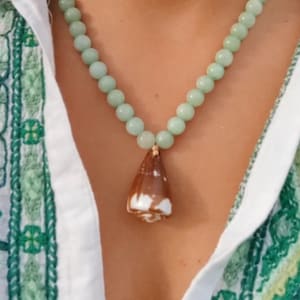 Collar ajustable hawaiano auténtico de concha de rata y piedra preciosa