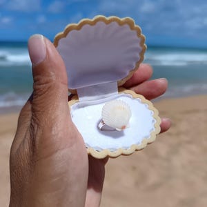 ハワイアンホタテ貝の調節可能なリング - 樹脂とステンレススチール - ハワイアンジュエリー - 毎日使えるリング - 手作りギフト - カウアイジュエリー