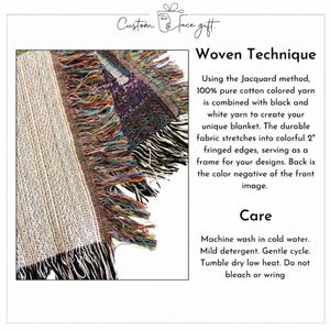 Puede incluir: Una manta de algod&oacute;n tejido con dise&ntilde;o Jacquard en hilos multicolores, negros y blancos. La manta tiene bordes con flecos de 5,08 cm. El texto en la imagen incluye Custom Face gift, Woven Technique e instrucciones de cuidado y lavado.