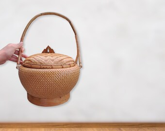蓋付き手編み竹バスケット - 8インチ 伝統的なタイの工芸品、環境に