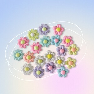50 fleurs en argile pastel fabriquées à la main, couleurs mélangées, décoration florale, décoration de mariage printanière, projets floraux à faire soi-même.
