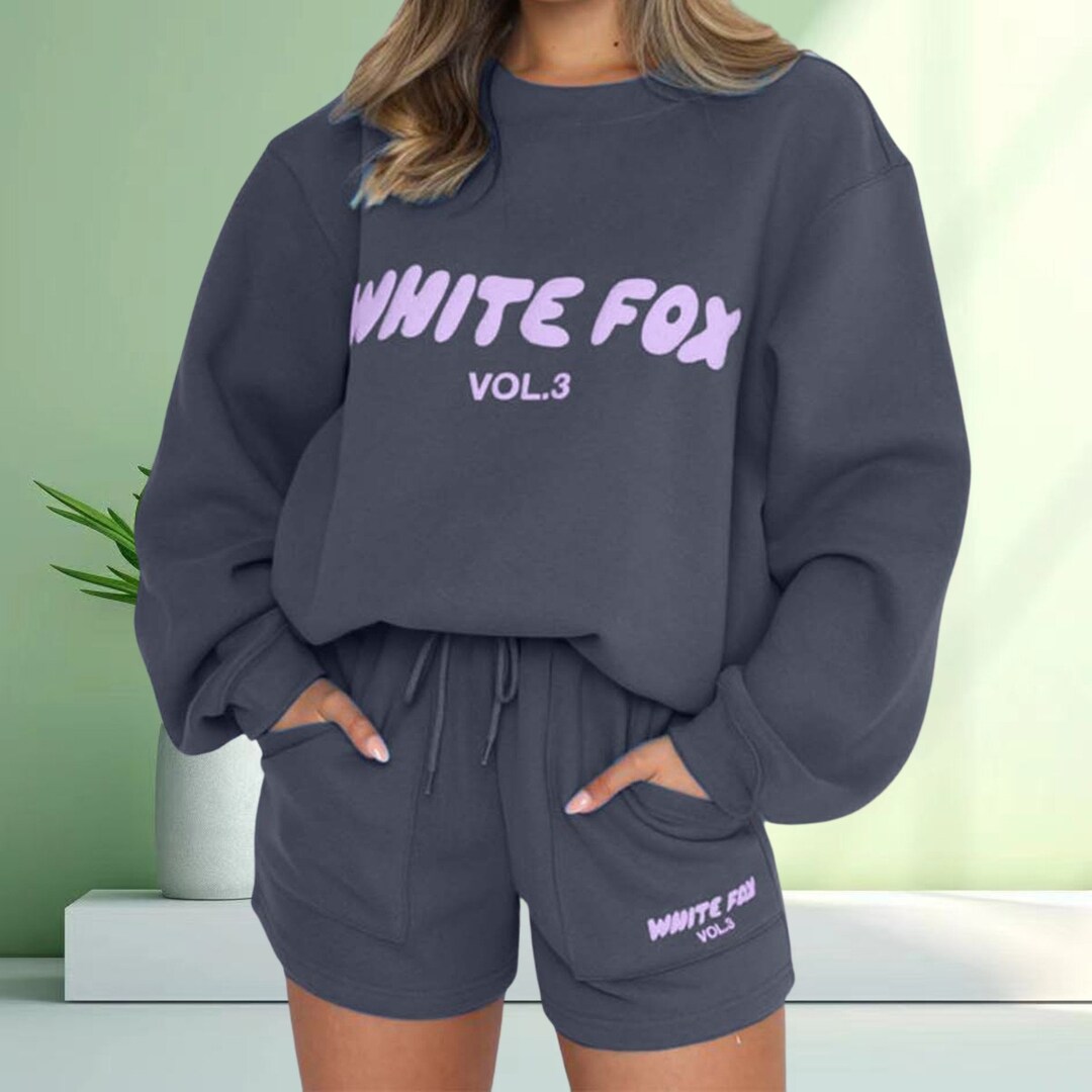 Stunning White fox Hoodie UK 8 Light Grey graphic NB563