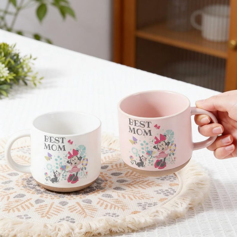 Best Mom Pottery Mug, Minnie Mouse Ceramic Mug Gift for Mom, Disney Floral Coffee Mug for Mother's Day, Minnie Mouse Mug For Mom