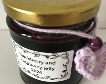 Homemade blackberry and raspberry jelly