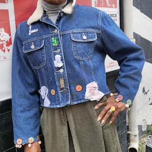 Veste en jean doublé customisé