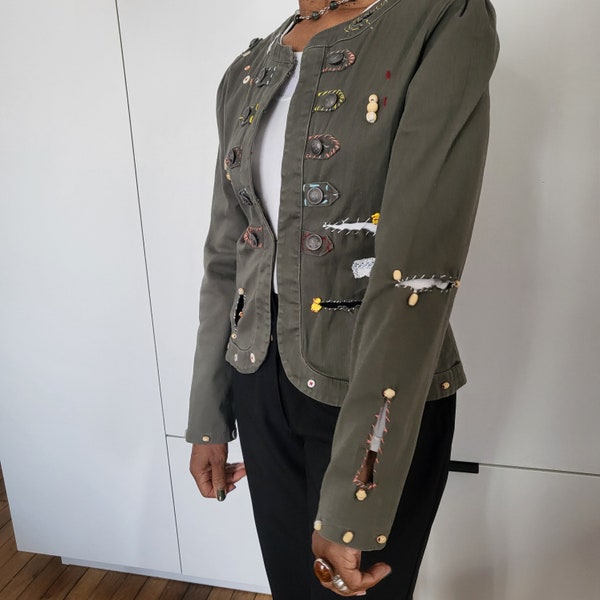 Veste kaki militaire customisé à la main pièce unique