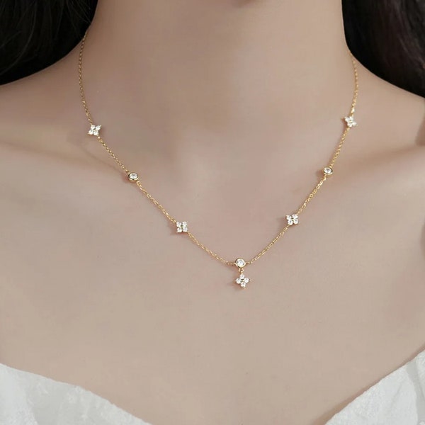 Inlaid Zircon Four-Leaf Flower Chain Necklace - Women's New Niche Light Luxury Fashion - Hot Collares Choker Accessory - 45cm Length
