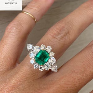 Green Emerald Cut Moissanite Art Deco Engagement Ring | 14K Gold Halo Antique Ring for Women | May Birthstone Jewelry