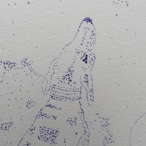 Dessin carte de Tarot "La Lune" à l'encre bleue fait à la main (modèle unique) made in France inspiration peinture rupestre et pointillisme