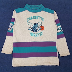 Vintage NBA Charlotte Hornets Team Sports Sweatshirt