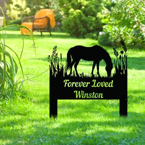 Gedenkteken paardentuin, Loving Memory Horse Garden Sign, Custom Horse Memorial voor tuin, Equestrian Remembrance Garden Decoration