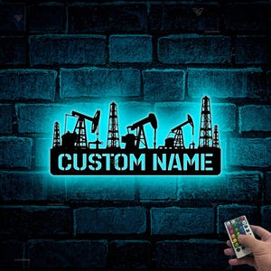 Personalized Oil Field Hanger Metal Wall Art LED Light Custom Oil Rig Derrickhand Name Sign Home Decor Derrickman Decoration Birthday Gift