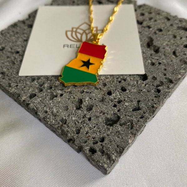 Ghana Karte Umriss Anhänger Halskette • Flagge von Ghana Anhänger Halskette • Ghanaian Kultur Schmuck • 18K vergoldet • Geschenk für ihn ihr Geburtstag