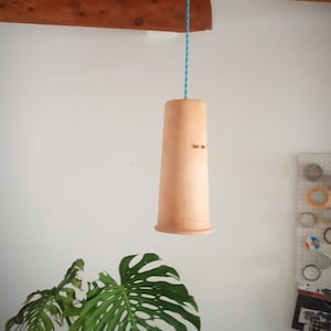 Suspension lampara en céramique et terre cuite, lumière rustique faite main, durabilité. Lampes en terre cuite fabriquées à la main à Majorque et personnalisées par vous PLUJA 01