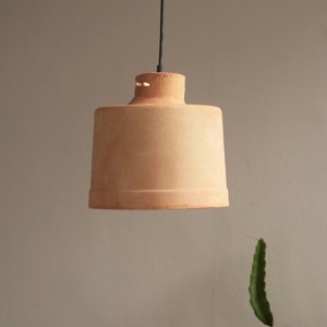 Suspension lampara en céramique et terre cuite, lumière rustique faite main, durabilité. Lampes en terre cuite fabriquées à la main à Majorque et personnalisées par vous PLUJA 04