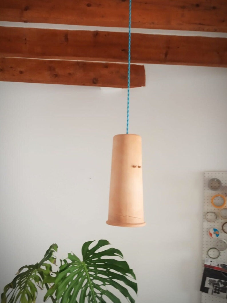 Suspension lampara en céramique et terre cuite, lumière rustique faite main, durabilité. Lampes en terre cuite fabriquées à la main à Majorque et personnalisées par vous PLUJA 01