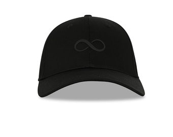 Infinity-cap met satijnen voering