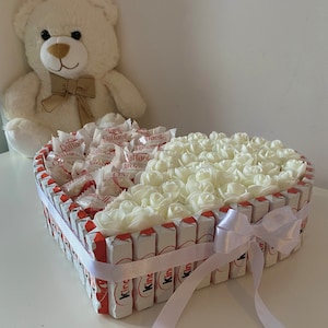 Chocolate Bouquet and Forever Roses, hartvriendelijkere chocolade, chocoladebloemboeket, chocolade met bloemen cadeaus, cadeauverpakkingen voor vrouwen