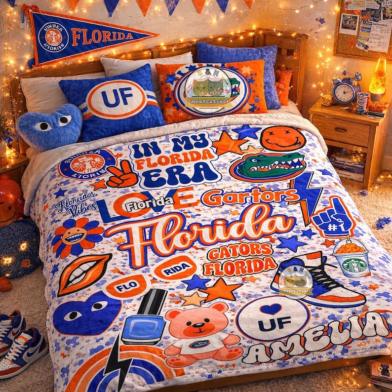Op de afbeelding: Een rustiek houten bord met de tekst "Welcome to our home" in witte letters. Het bord heeft een verweerde afwerking en een eenvoudig, uitnodigend ontwerp, ideaal voor voordeurdecoratie.