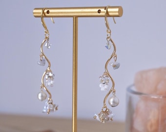 Baroque Pearl Earrings 14K Gold Long Earrings Crystal Beads Earrings Vine-Shaped Earrings Perfect for Weddings Parties and Special Occasions
