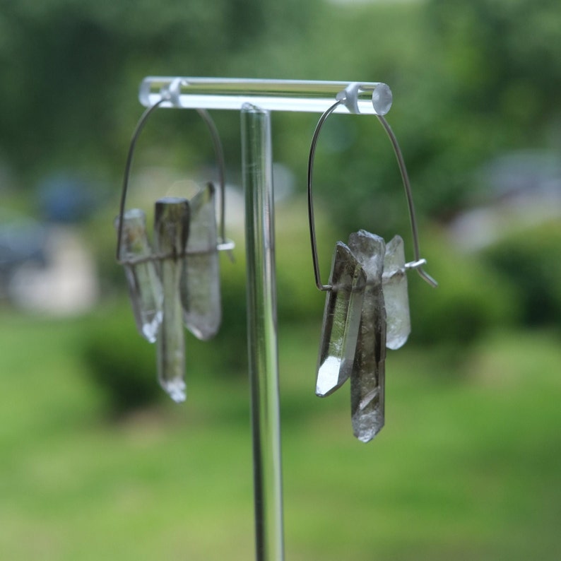 Natural crystal hoop earrings, 999 silver hoops, Irregular crystal earrings, Unique healing stone jewelry, Elegant and stylish crystal hoops, Perfect for everyday wear and special occasions, Handcrafted crystal earrings, Healing energy stone hoops.