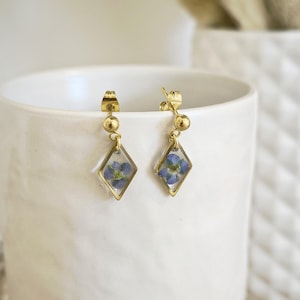 Boucles d'oreilles fleurs pour femme, fleurs pressées séchées, bijoux dorée, bijoux femme, bijou bohème, idée cadeau