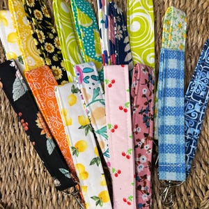 Keychain Wristlet – Handmade Fabric Key Fob | Wrist Keychain Strap for ...