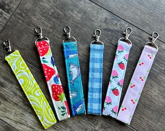 Keychain Wristlet, Handmade Keychain Wristlet, Wristlet, Valentines Day Gift For Her, Unique Gift Ideas, Car Accessories, Key Fob